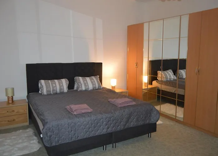 Bohemica 1 Apartment *